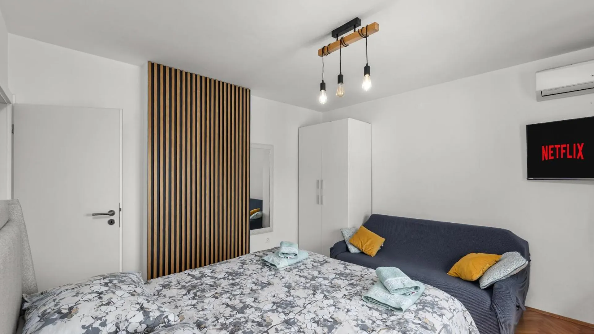 Kala Sea View Apartments 150M From Beach And 250 M From Old Town Пореч